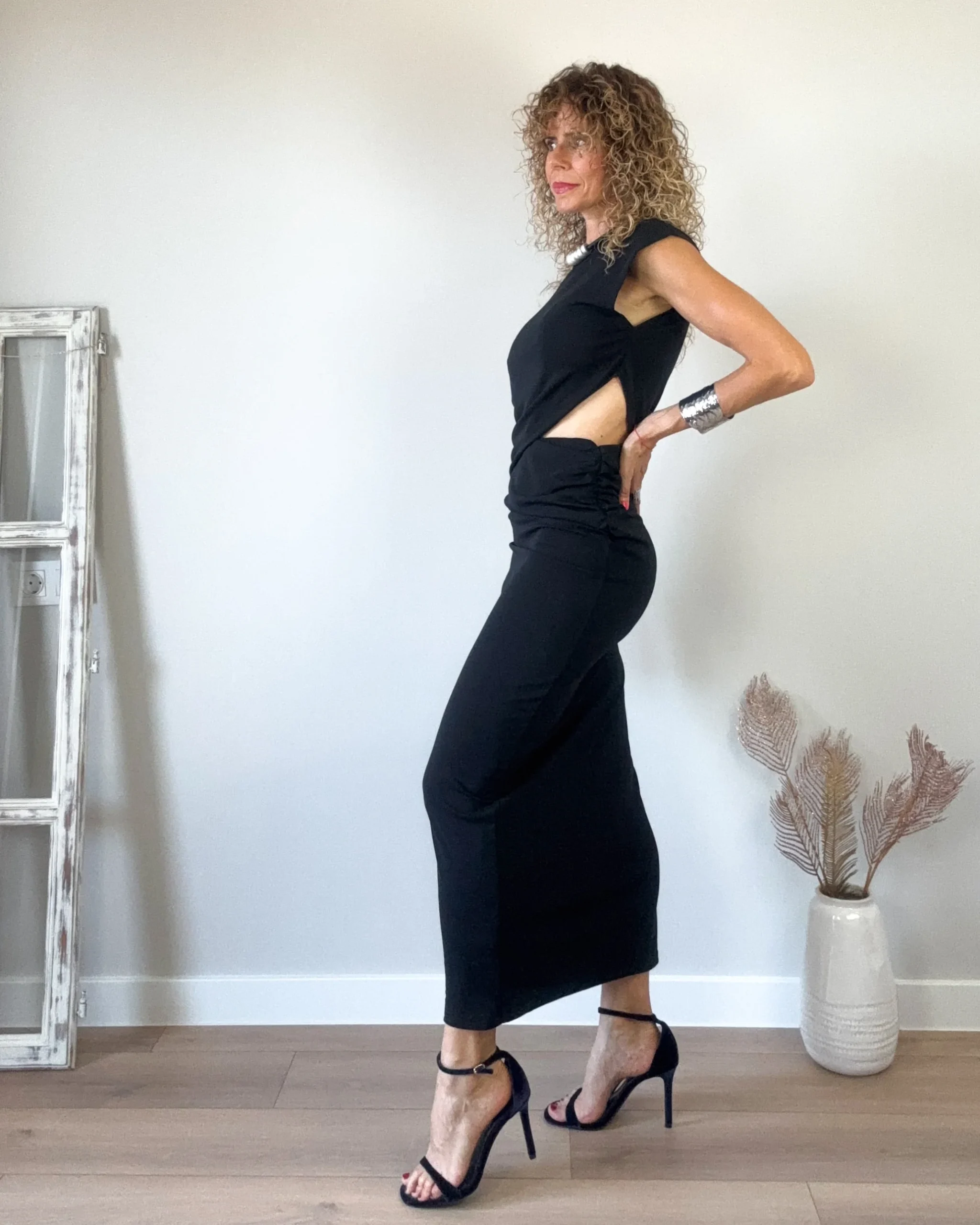 K4121 Vestido negro drapeado - Imagen 2